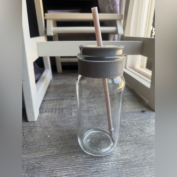 Ello Glass Jar with Straw - Gray Lid - Picture 1 of 9